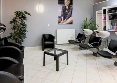 espace coiffure vailly sur aisne 02370 interieur du salon 3