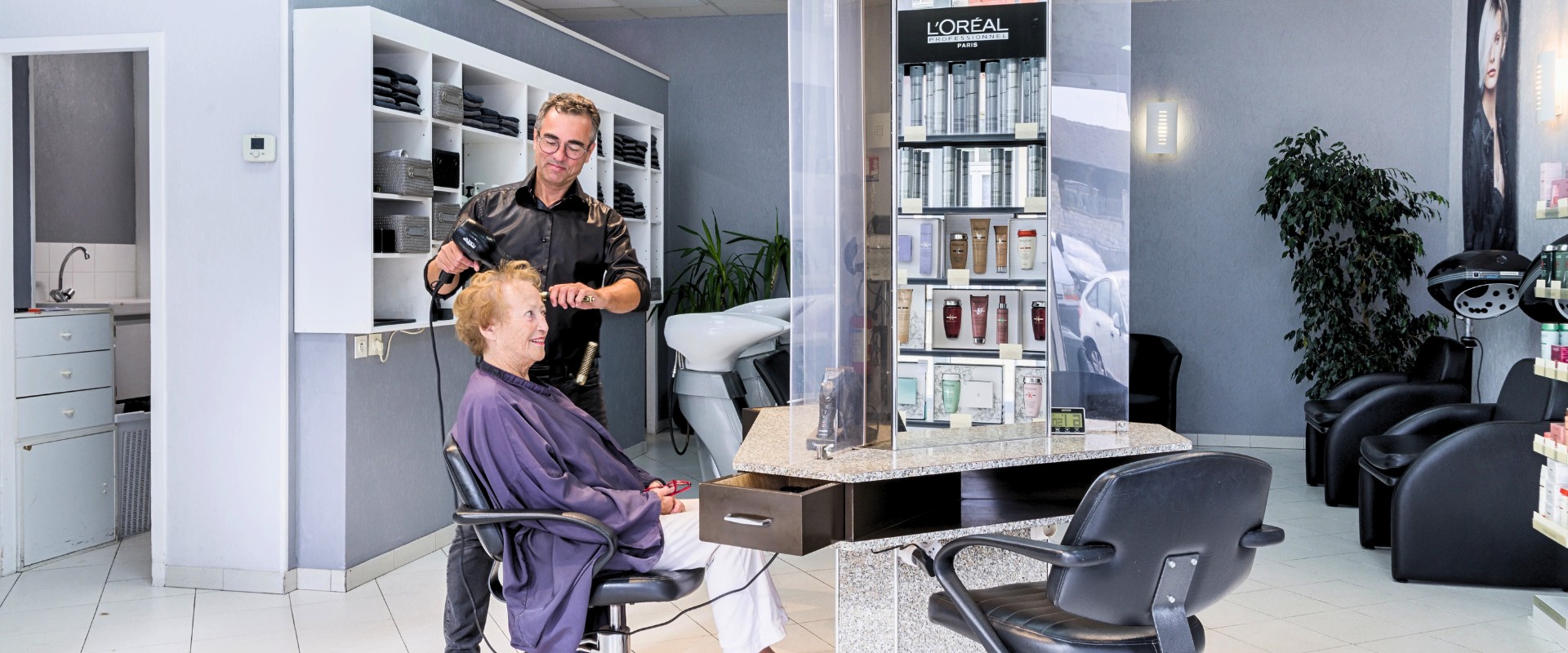 espace-coiffure-vailly-sur-aisne-02370-interieur-du-salon-jerome-pavol-1 espace coiffure vailly sur aisne 02370 interieur du salon jerome pavol 1